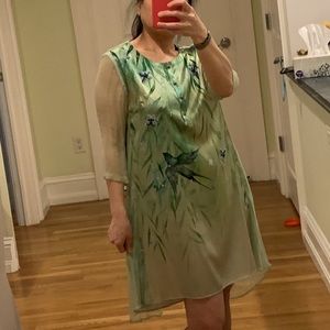 100% Silk dress 👗. Dry clean only. Size small. Great condition!